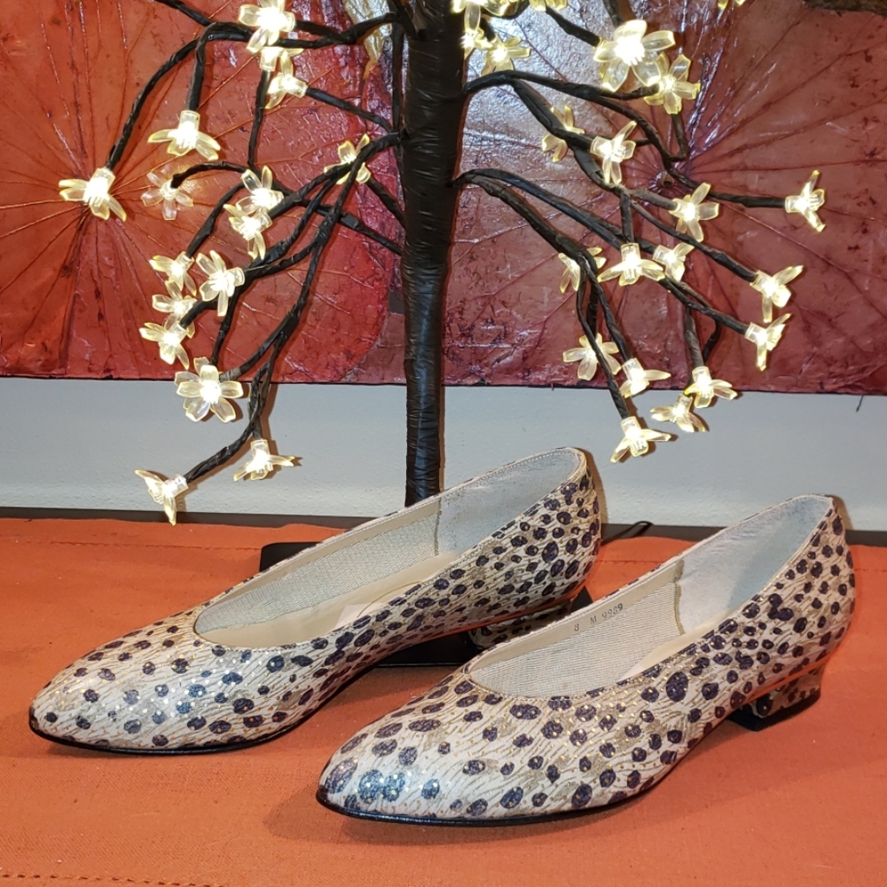 Vintage Perette Faux Cheetah Print Court Pump Shoe
